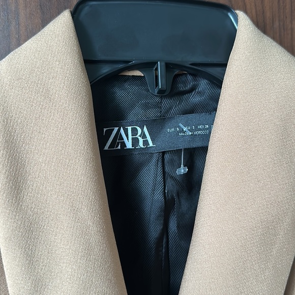 ZARA Tan Long Influencer Blazer Gold Buttons - Picture 5 of 8